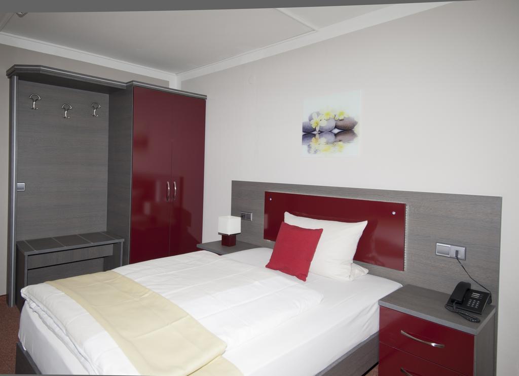 Waldhotel Sindelfingen Am Eichholz Rom bilde